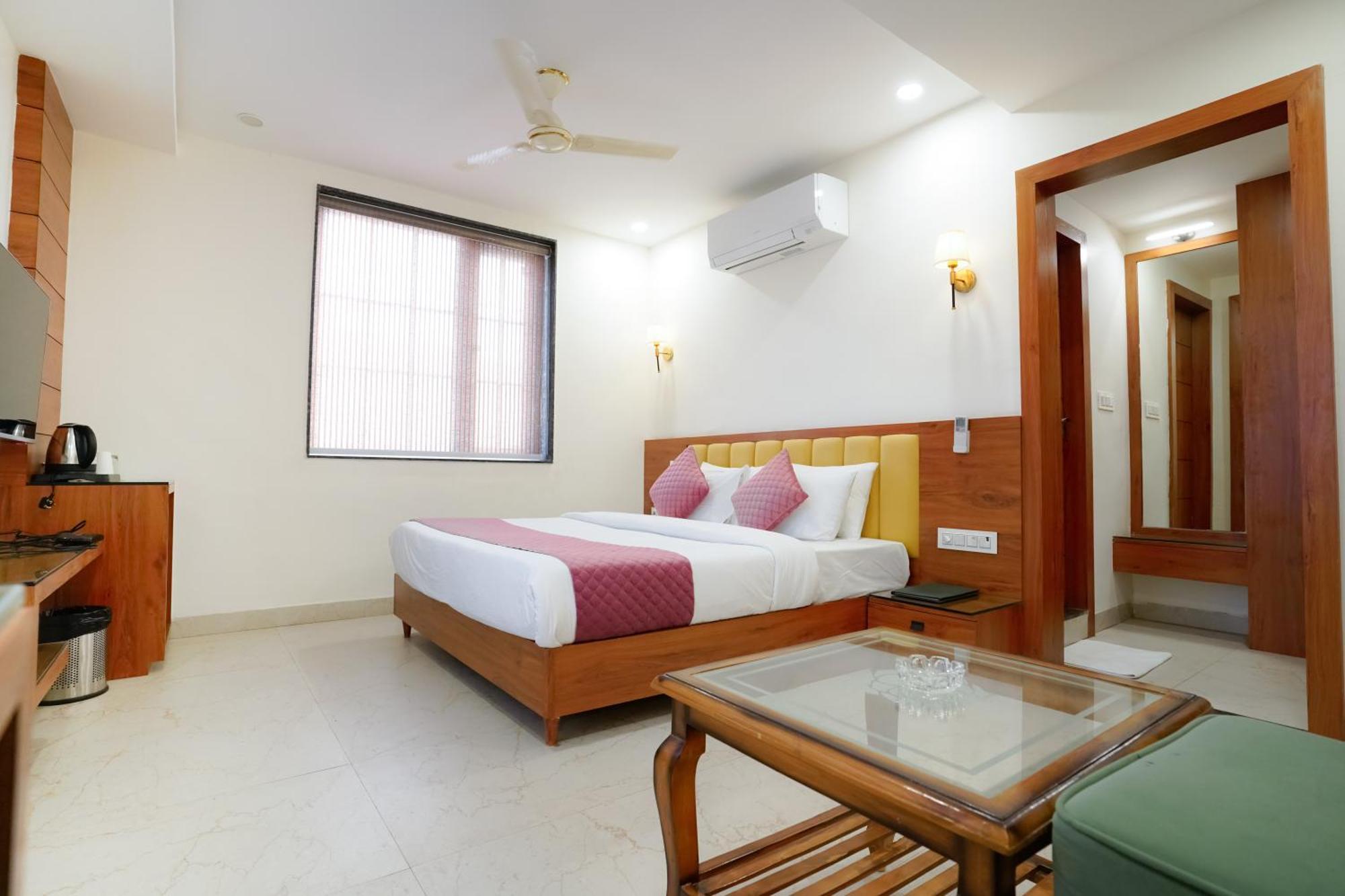 Hotel Eleven Heights Bhopal Dış mekan fotoğraf