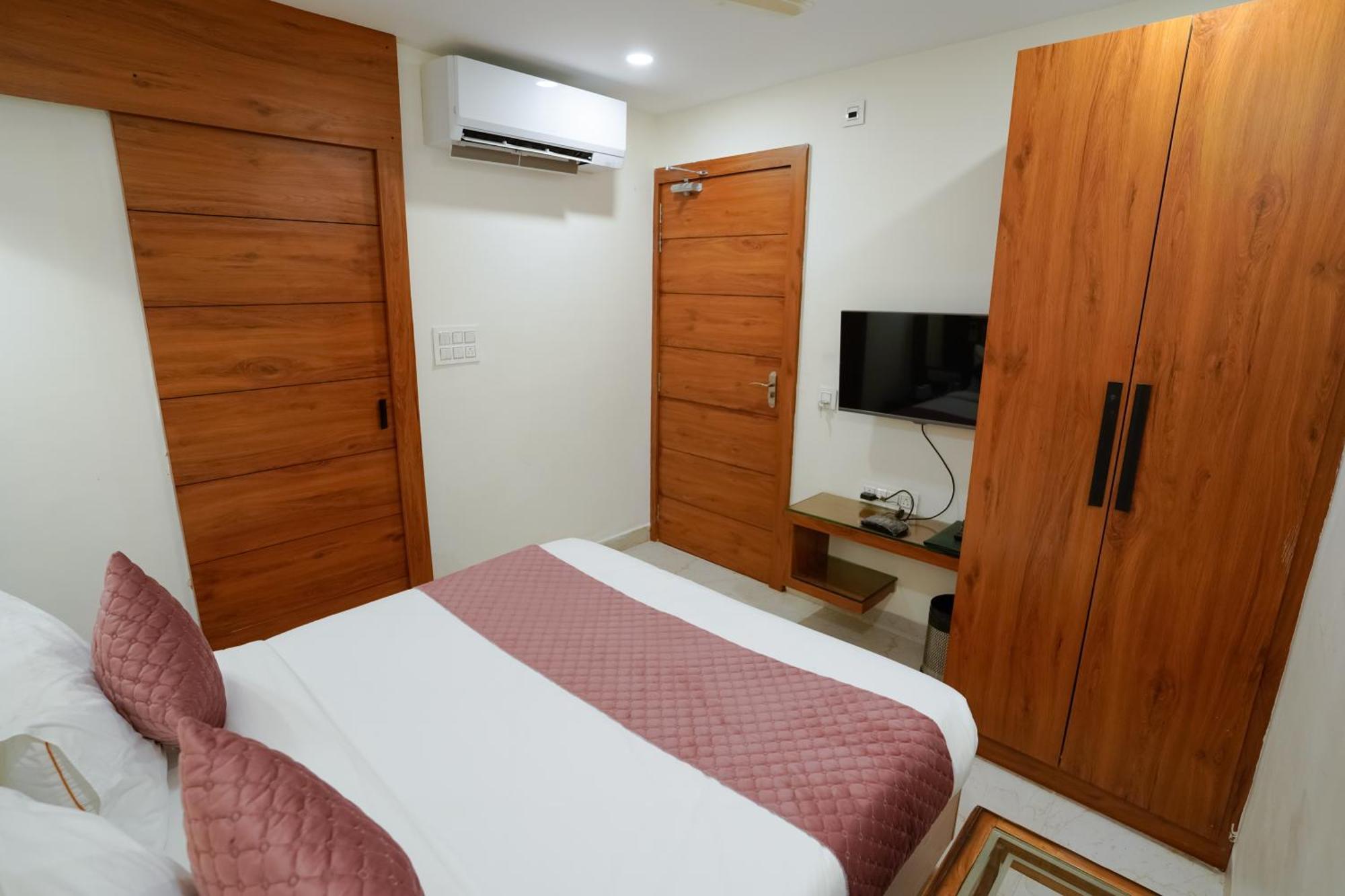 Hotel Eleven Heights Bhopal Dış mekan fotoğraf