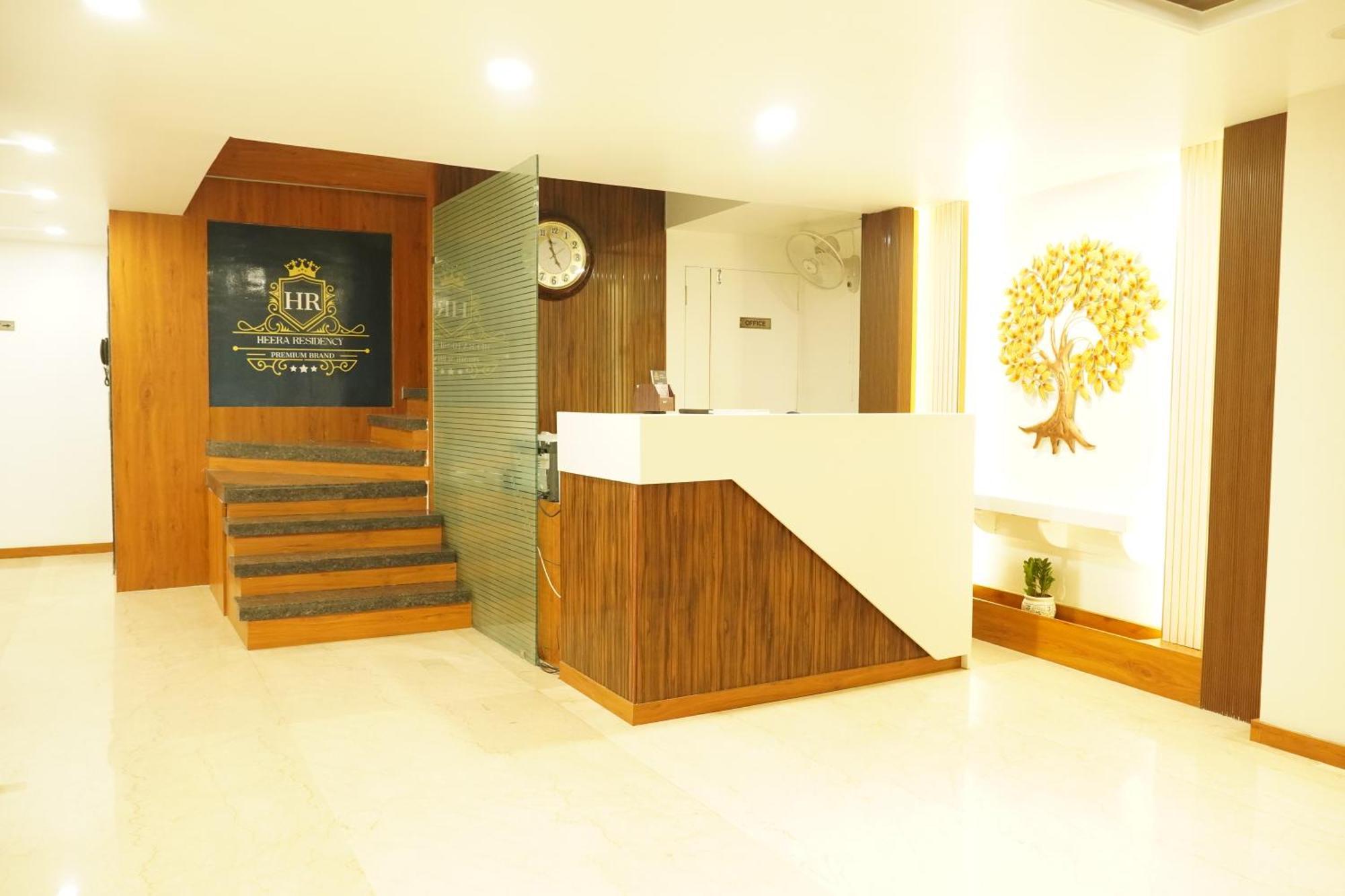 Hotel Eleven Heights Bhopal Dış mekan fotoğraf